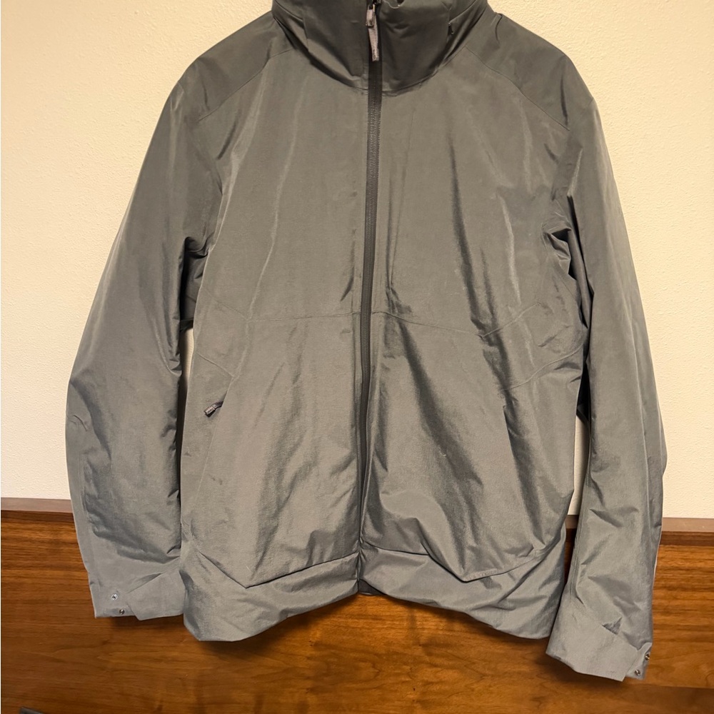 Arc’teryx Ames Jacket-L grey GoreTex Infusion, Coreloft insulation.